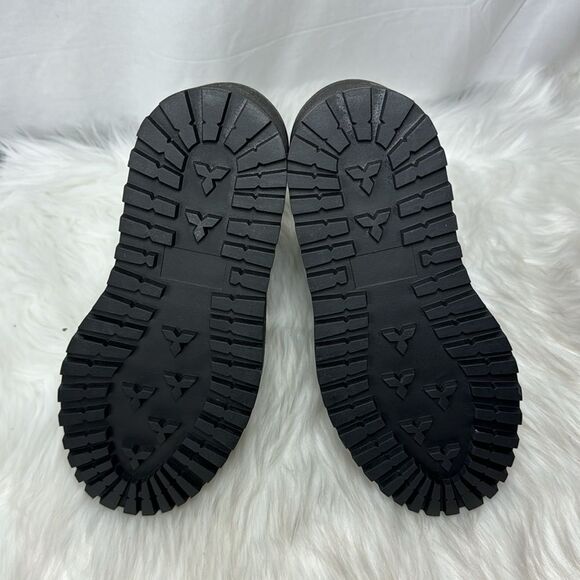 Torrid NWOT Faux Suede Black Wedge Side Zip Booties Extra Wide Width Sz 7.5 - Picture 6 of 6